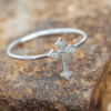 bague croix or blanc et diamants blancs or recyclé 18 carats aupiho joaillerie