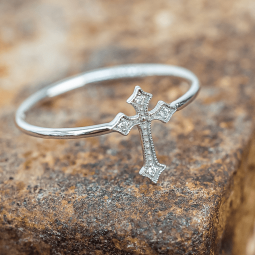 bague croix or blanc et diamants blancs or recyclé 18 carats aupiho joaillerie