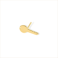 boucle d'oreille clé or jaune or recyclé 18 carats puce aupiho joaillerie sésame