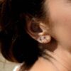 boucle d'oreille croix or jaune et diamants blancs or recyclé 18 carats aupiho joaillerie