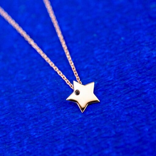 collier étoile or rose et diamant noir or recyclé 18 carats aupiho joaillerie