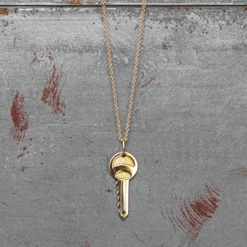 key necklace yellow gold 18 carat recycled gold aupiho jewellery