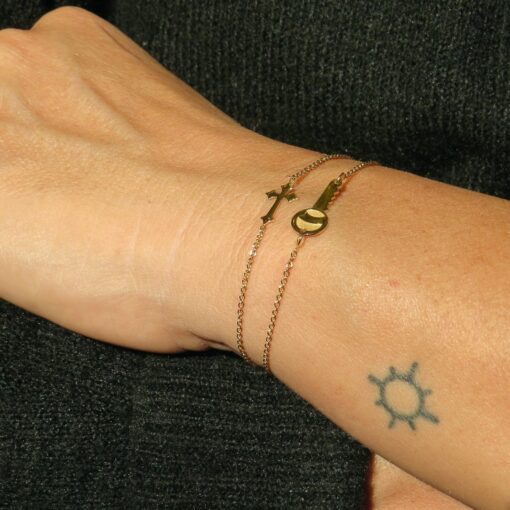 bracelet croix or jaune or recyclé 18 carats aupiho joaillerie
