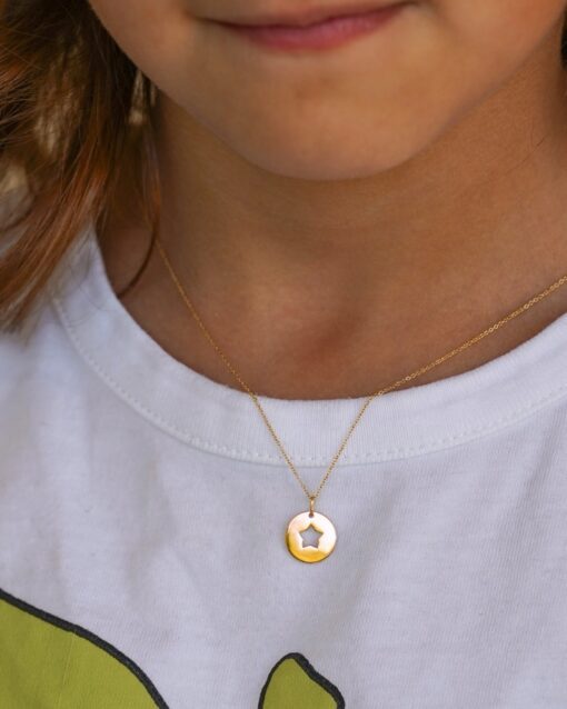 collier medaille etoile or recyclé 18 carats aupiho joaillerie