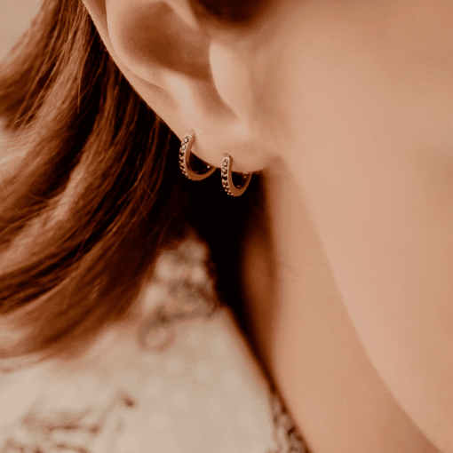 boucles d'oreille créole or rose et diamants noirs or recyclé 18 carats aupiho joaillerie