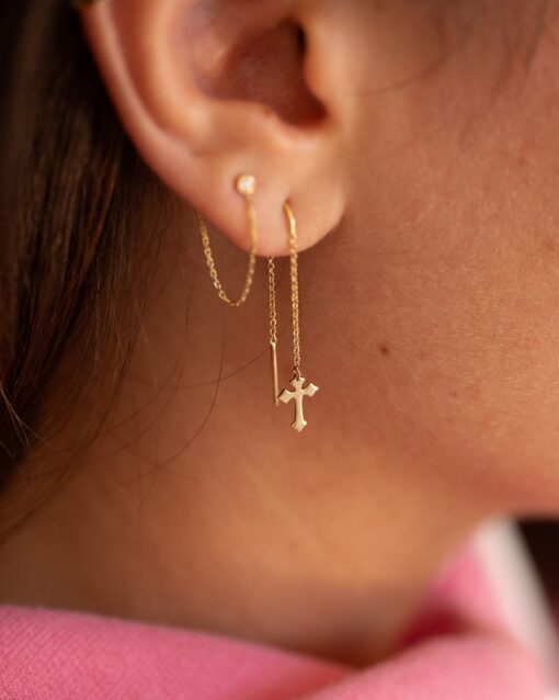 boucle d'oreille croix chaine or jaune or recyclé 18 carats illusion aupiho joaillerie