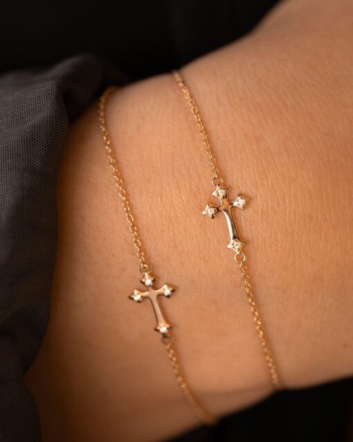 bracelet croix or jaune diamants blancs or recyclé 18 carats illusion aupiho joaillerie