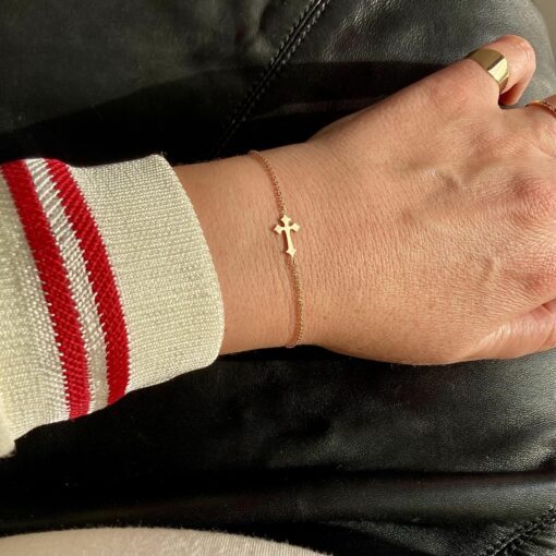 bracelet croix chaine or jaune or recyclé 18 carats aupiho joaillerie