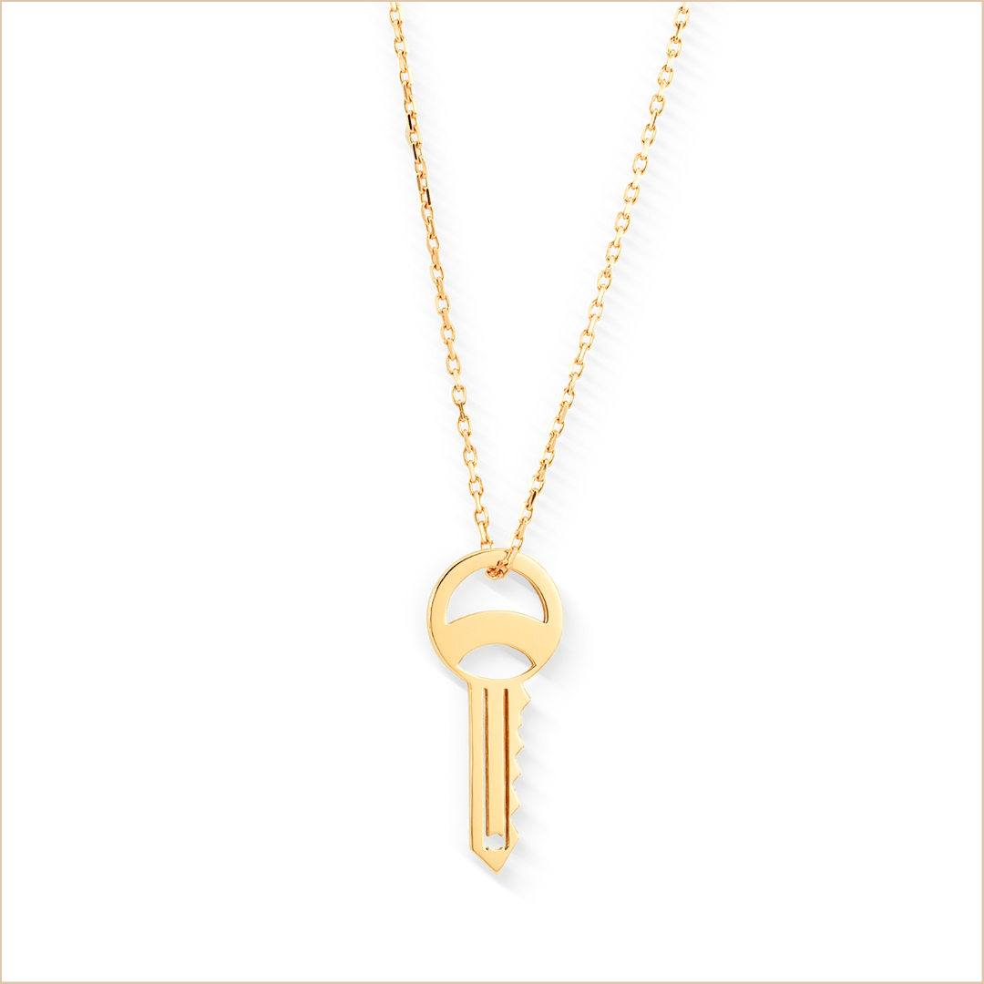 Collier en or Clé évidée Sésame Aupiho – Un symbole de liberté et d’élégance intemporelle