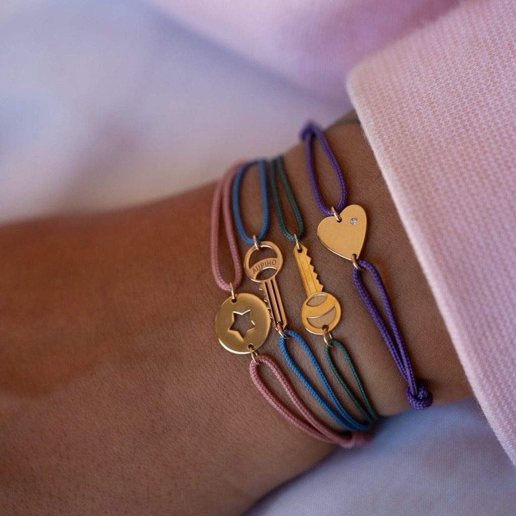 Bijoux porte-bonheur : la clé, l’étoile, cœur, le fer à cheval, symboles de chance et d’espoir