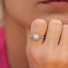 bague-solitaire-diamant-entouragediamants-orrecycle-aupiho-fiancailles