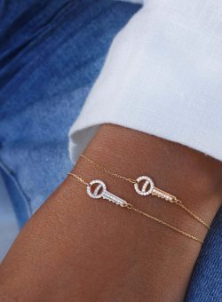 bracelet clé or jaune et diamants blancs or recyclé 18 carats aupiho joaillerie sésame